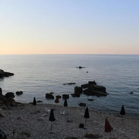Casa vacanze Rais Gerbi Sea View *